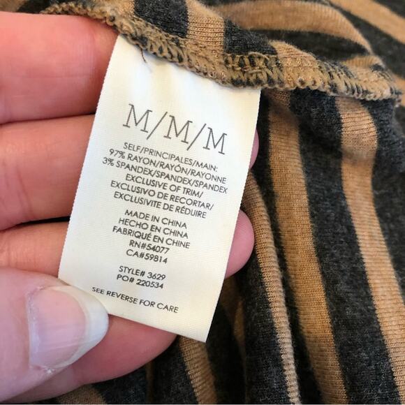 Cabi Striped Slant gray tan striped v neck jersey knit tunic top Medium #3629 - Picture 14 of 16